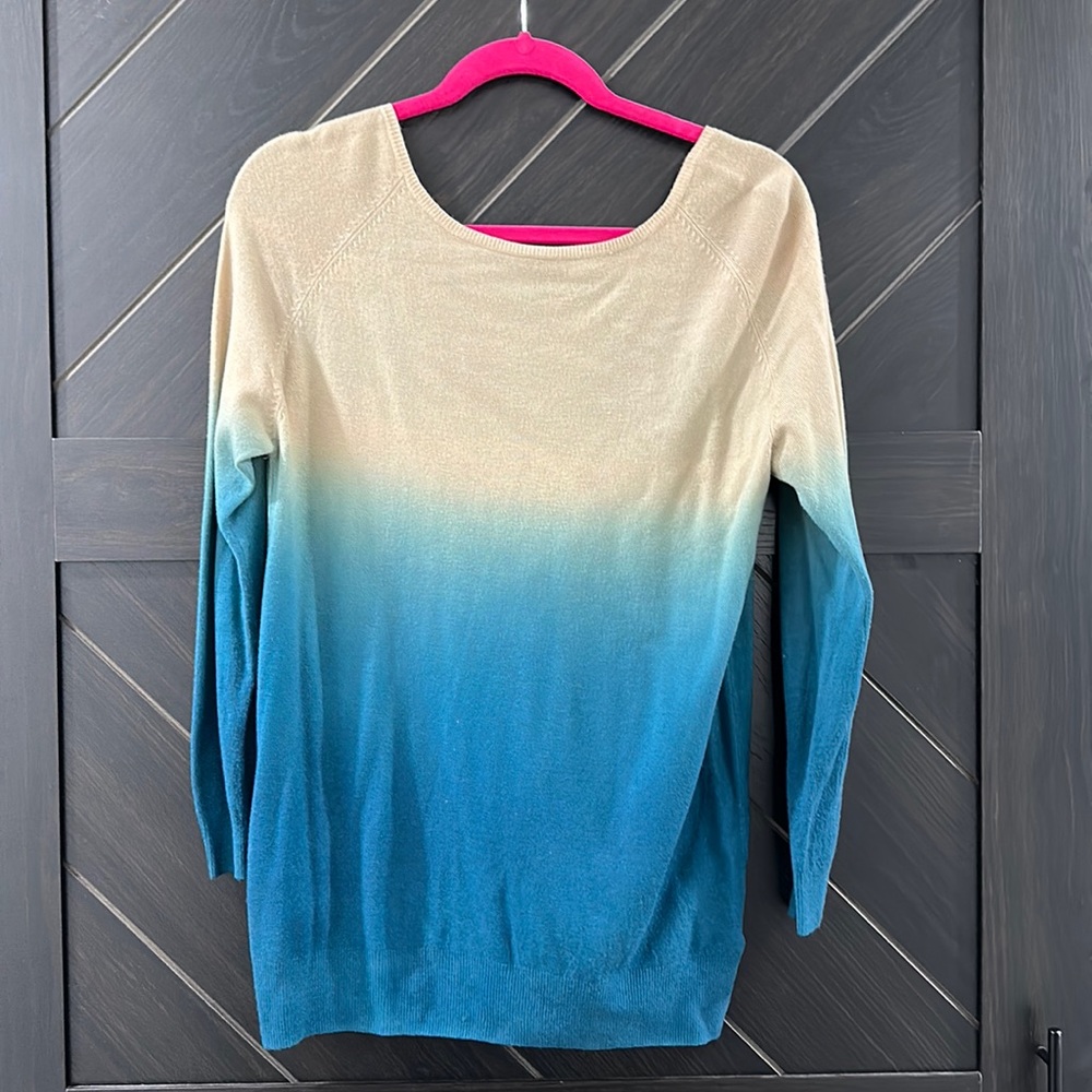 Ombré sweater with open slit back